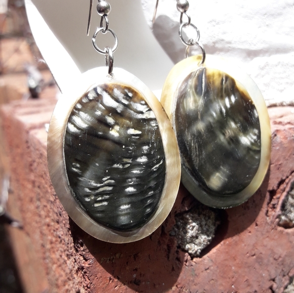 Round Drop Earrings Shell Mother of Pearl Jewelry - Picture 4 of 14